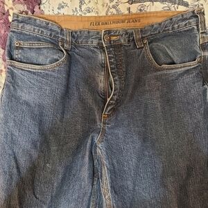 Duluth Trading Co Relaxed Blue Jeans